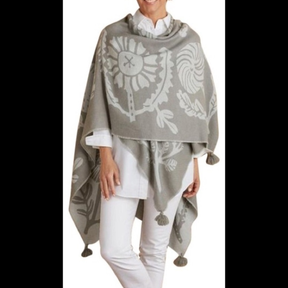 Soft Surroundings Heavenly Soft Frosted Cape Poncho In gray ONE SIZE - Picture 2 of 7